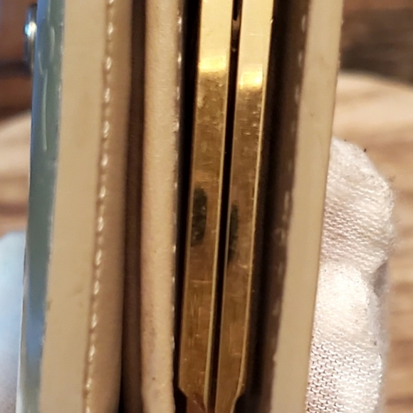 Louis Vuitton Vernis Kiss lock wallet - Picture 3 of 9